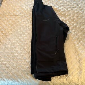 Men’s black Patagonia jacket